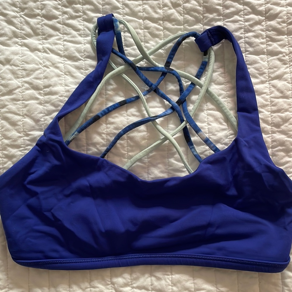 Lululemon sports bra!